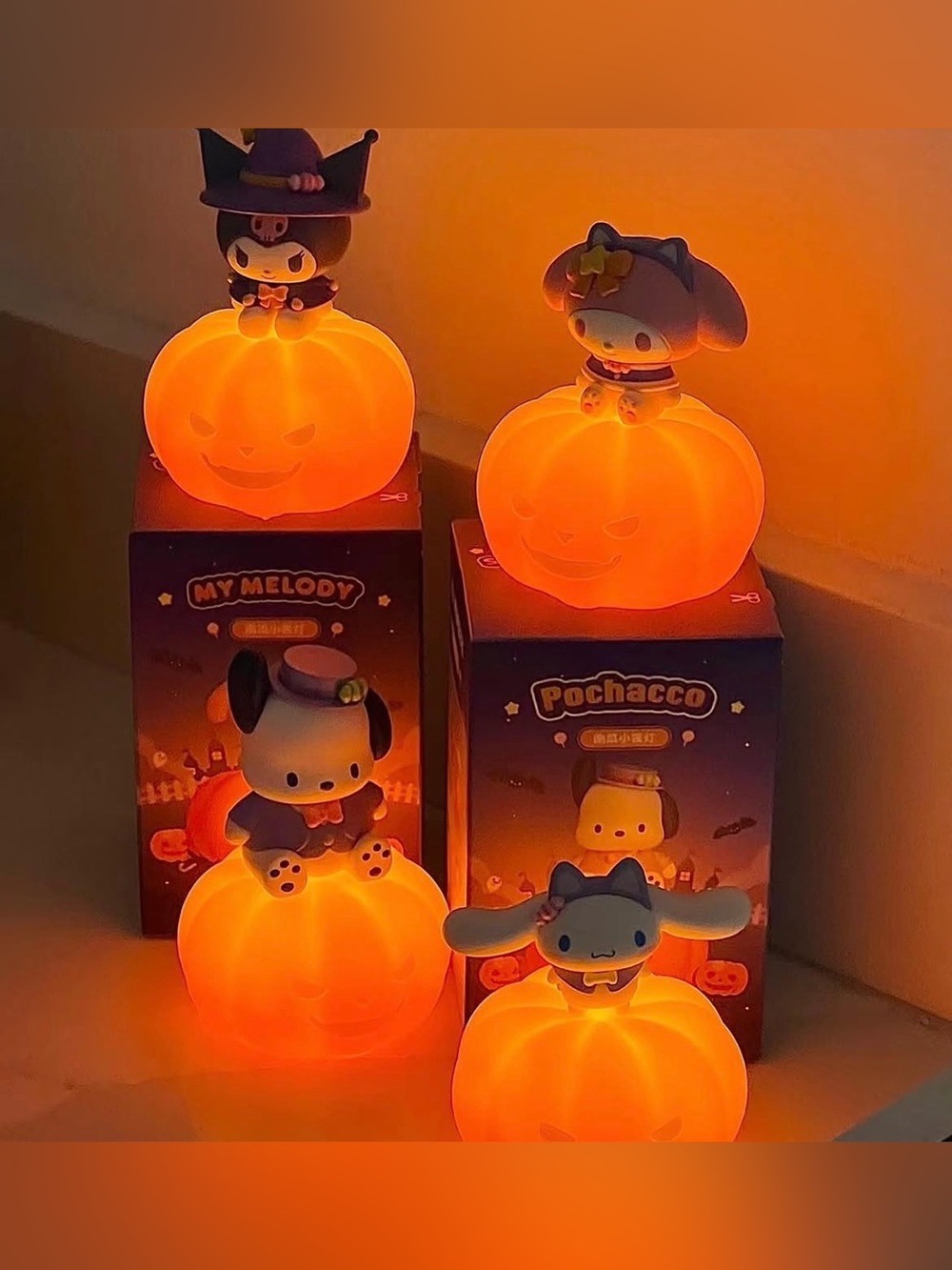 Sanrio Cinnamoroll Halloween Pumpkin Night Light - Purple & Orange - Picture 3 of 3